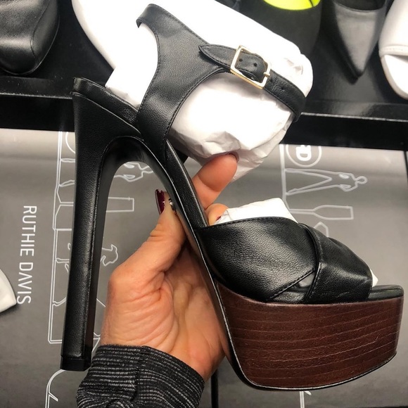 🎉 HP! 🎉 Ruthie Davis Platform Heels 👠 - Picture 2 of 8